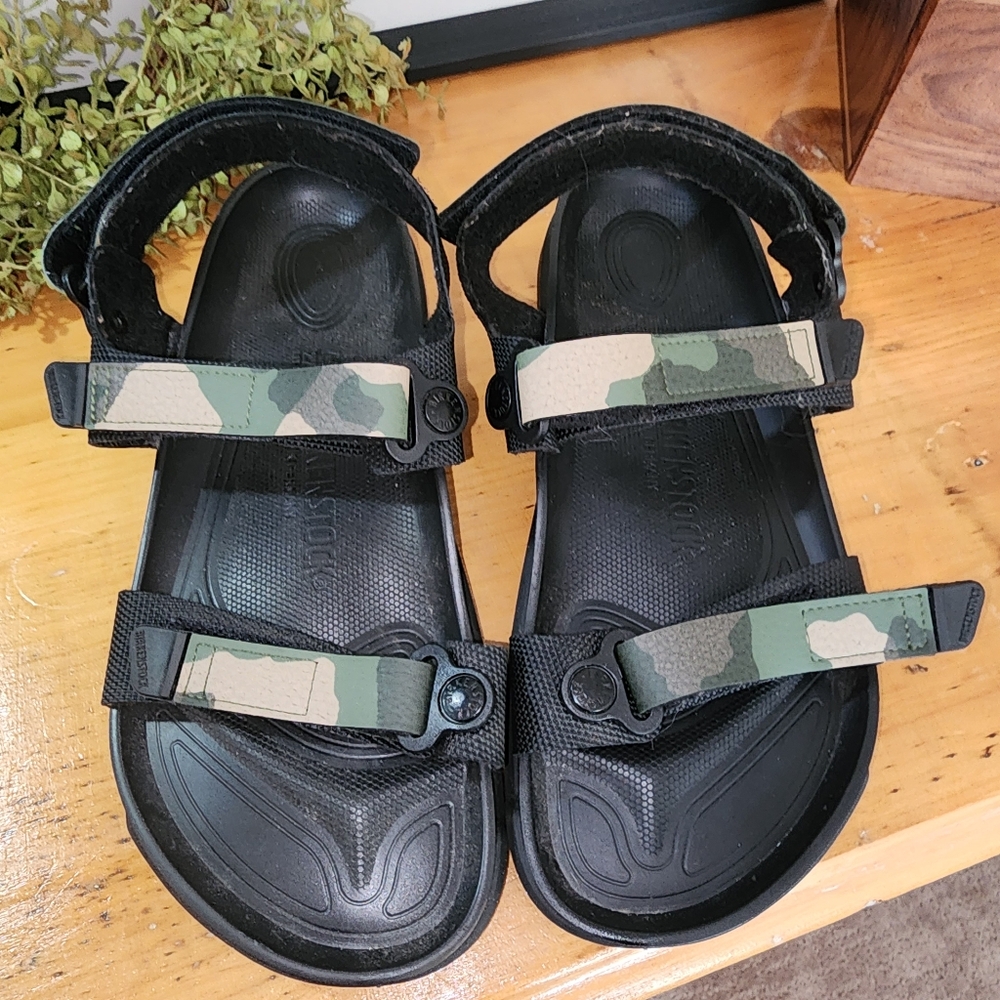 BIRKENSTOCK Kalahari Camo Rubber Sole Sandals. Sz 42